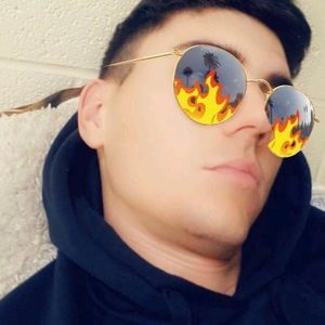 Meet your Posher, Devon